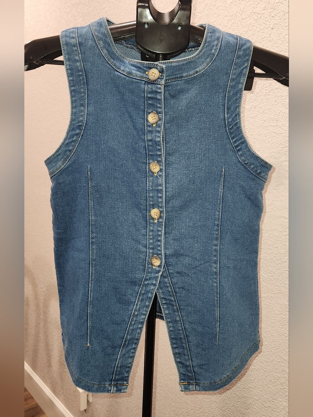 Women's Classic Sleeveless Denim Vest – Blue | Size Medium